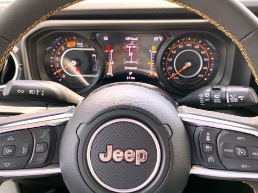 Jeep Wrangler SAHARA 2,0T 4X4