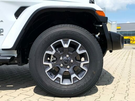 Jeep Wrangler SAHARA 2,0T 4X4