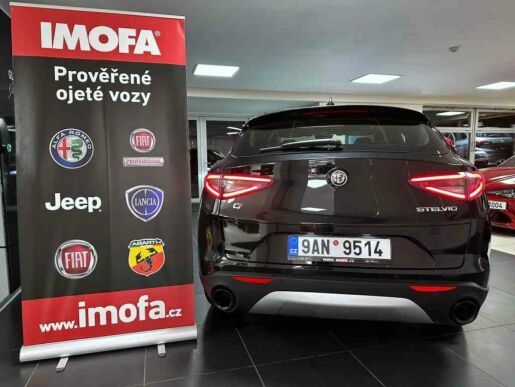 Alfa Romeo Stelvio MY23 2.2 JTDm 210k AT8 ZF Q4 4