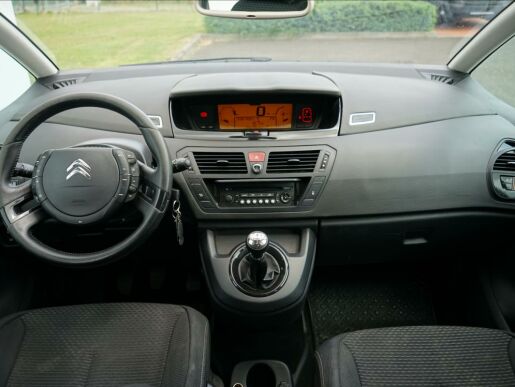 Citroën Grand C4 Picasso 1,6 VTi 120  7 míst - tažné