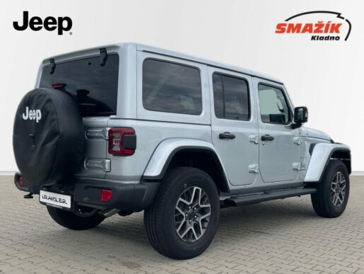 Jeep Wrangler SAHARA 2,0T 4X4