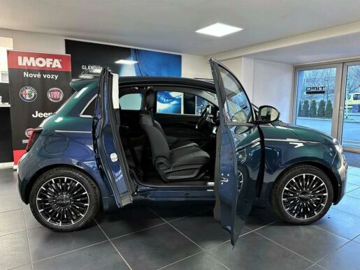 Fiat 500e BEV ICON 3+1 320km 42kWh AT *3