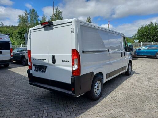 Peugeot Boxer Furgon 3300 L2H1 BlueHDi 140k