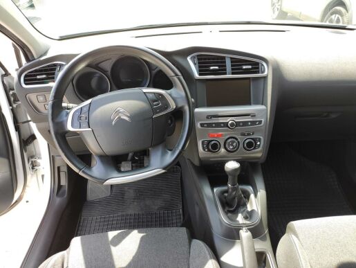 Citroën C4 1.2 110k MAN5 NAVI ROZVODY