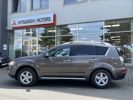 Mitsubishi Outlander 2,2 DI-D  Intense Plus AT