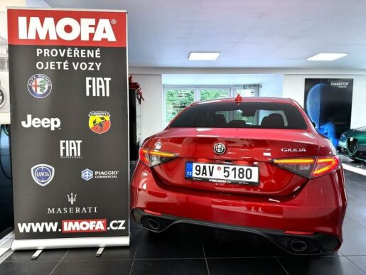 Alfa Romeo Giulia 2.0T 280k AT8 ZF Q4 4x4 Veloce