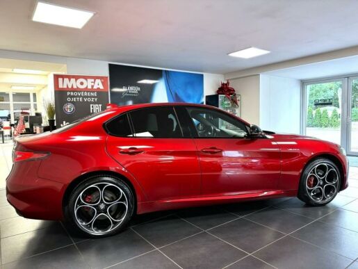 Alfa Romeo Giulia 2.0T 280k AT8 ZF Q4 4x4 Veloce