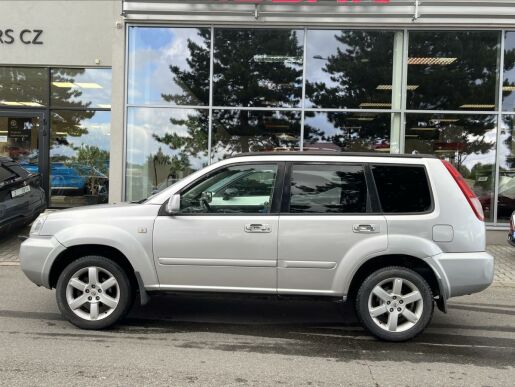 Nissan X-Trail 2,5 DCi  4x4 CZ AT