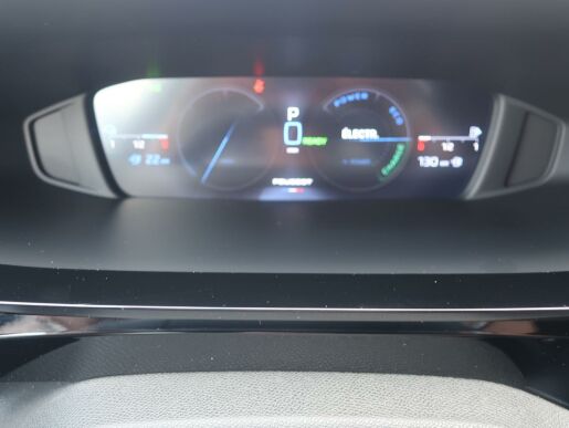 Peugeot 408 ALLURE Plugin HYBRID 180 e-EAT