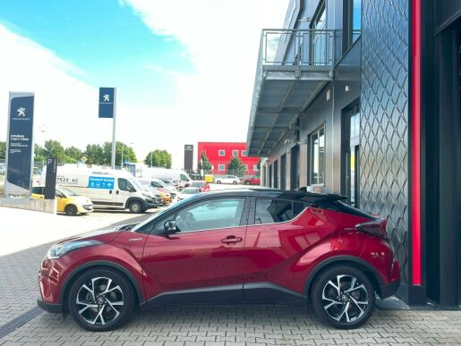 Toyota C-HR SELECTION 1.8 HYBRID 90 kW