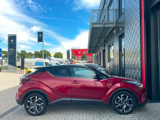 Toyota C-HR SELECTION 1.8 HYBRID 90 kW