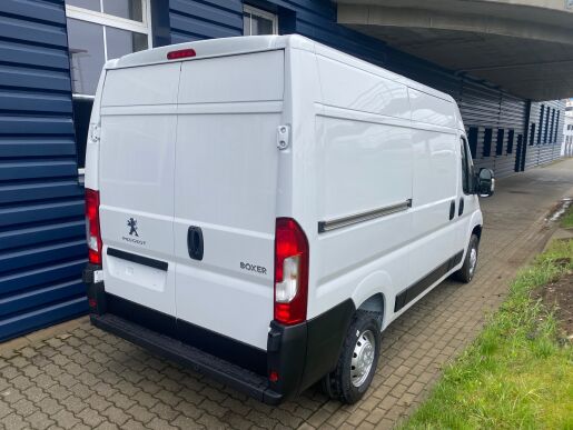 Peugeot Boxer Furgon 3300 L2H2 140k MAN6  - 5301