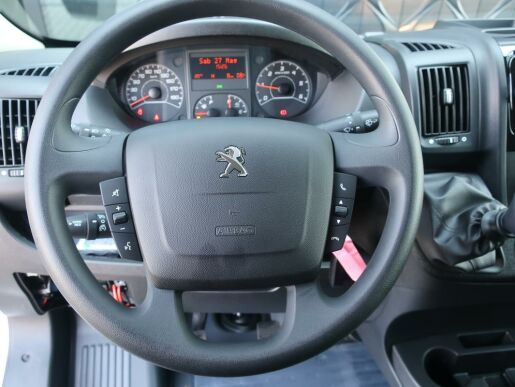 Peugeot Boxer 3300 L2H2 140k