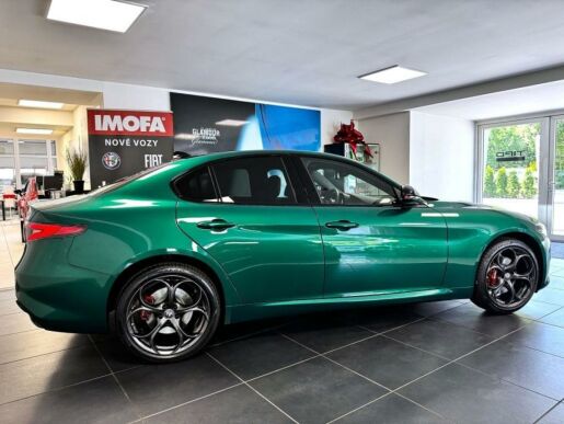 Alfa Romeo Giulia 2.2 JTDm 210k AT8 ZF Q4 4x4 Tr