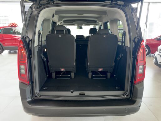 Citroën Berlingo osobní 5308 MAX ,,XL" 1,5HDi 130koní AT8 + ZP zdarma 