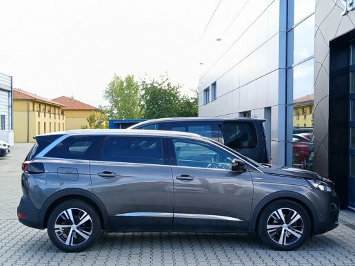 Peugeot 5008 GT LINE 1,6 PureTech 133kW AT