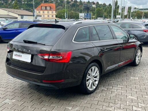 Škoda Superb 2.0 TDI/110kW Style Combi DSG