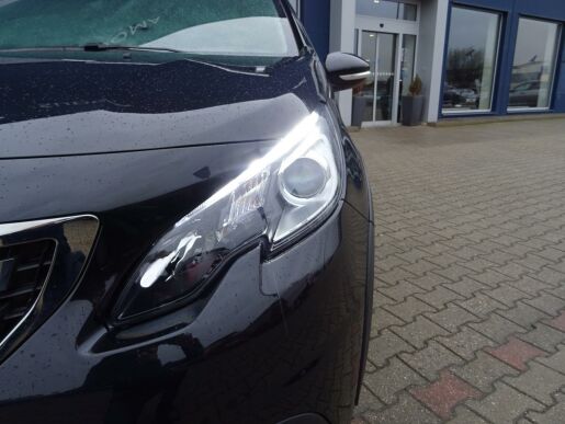 Peugeot 2008 ALLURE 1.2 PureTech 82  MAN5