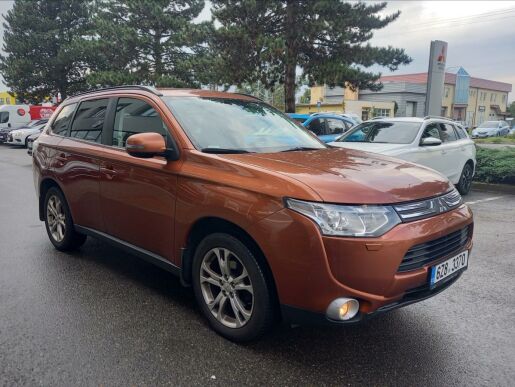 Mitsubishi Outlander 2,2 DI-D  Intense Plus