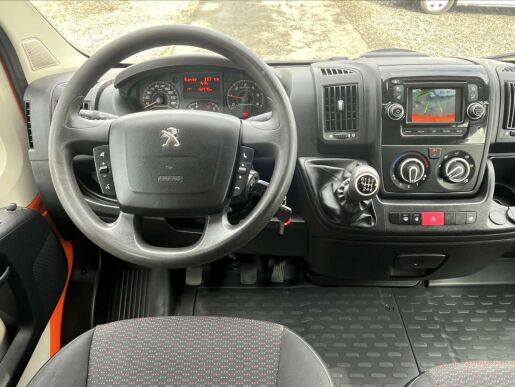 Peugeot Boxer 2,0 BlueHDi  L2H2 7 míst