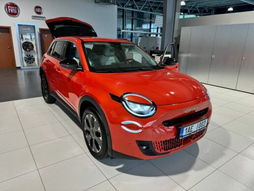 Fiat 600 La Prima 1.2 Turbo Hybrid 100k