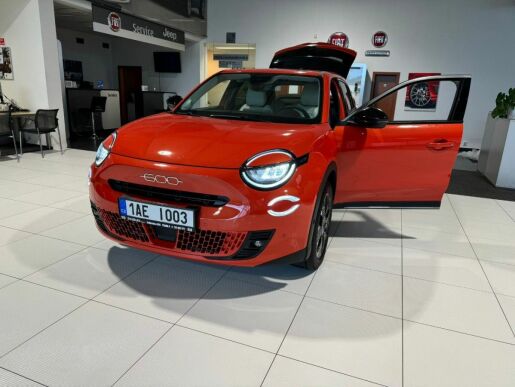 Fiat 600 La Prima 1.2 Turbo Hybrid 100k