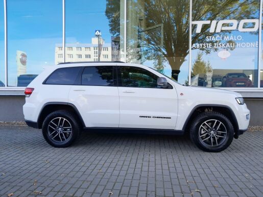 Jeep Grand Cherokee 3,0 CRD Trailhawk , ČR,