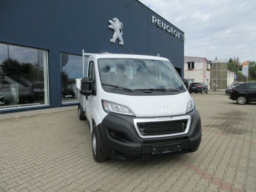 Peugeot Boxer Valník s hydraulickým čelem L3