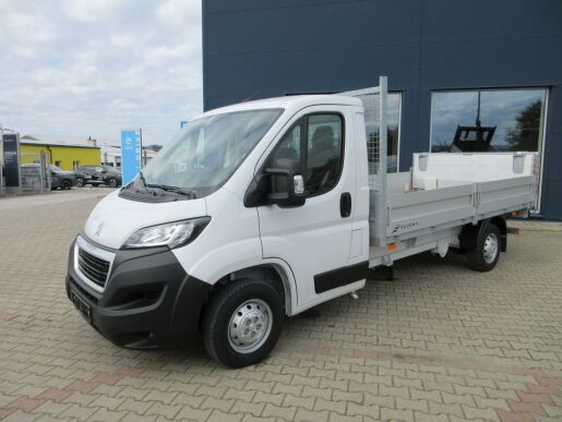 Peugeot Boxer Valník s hydraulickým čelem L3