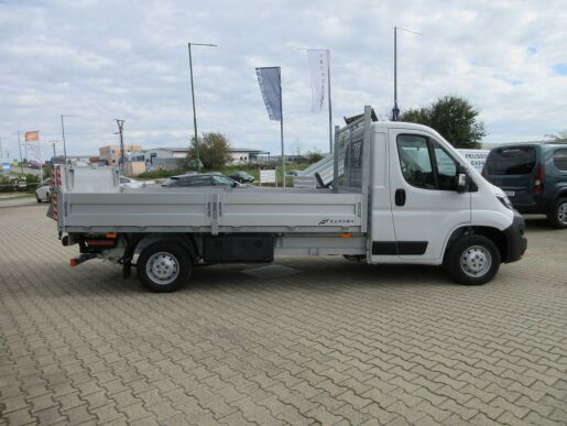 Peugeot Boxer Valník s hydraulickým čelem L3