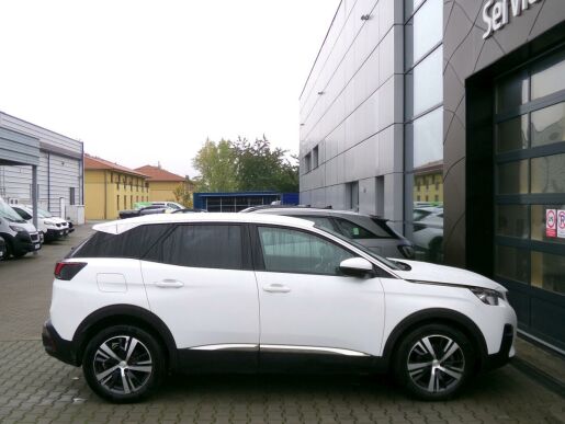 Peugeot 3008 ALLURE+ 1.2 PureTech 96kW AT8