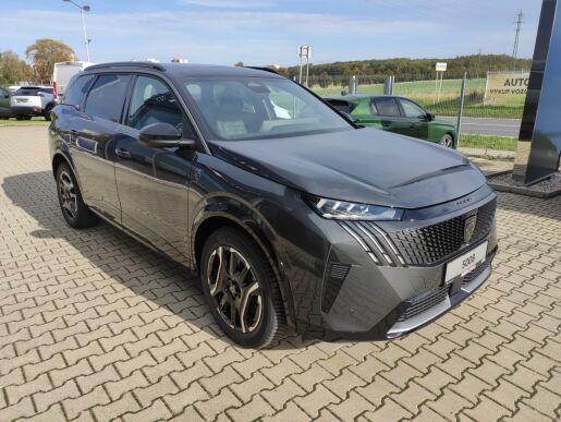 Peugeot 5008 E GT 210k PANORAMA KŮŽE TOP