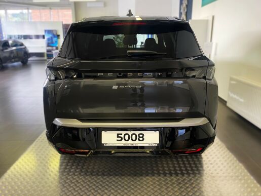 Peugeot 5008  GT Elektromotor 157 kW / 210 k (Baterie 73 kWh)  