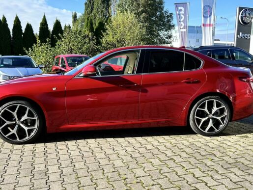 Alfa Romeo Giulia 2.0i 200k TI