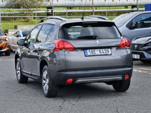 Peugeot 2008 1.2 PT 82 STYLE MAN5