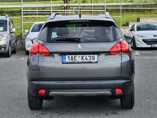 Peugeot 2008 1.2 PT 82 STYLE MAN5