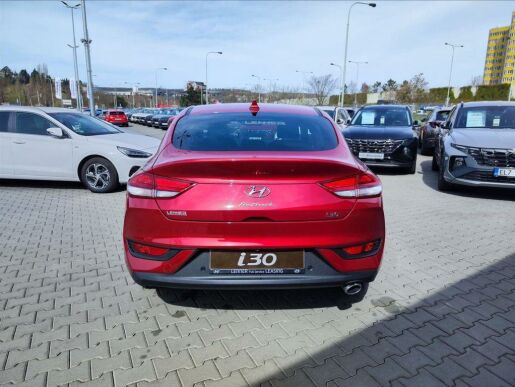 Hyundai i30 1.5 T-GDI/117kW Smart  FB MHEV