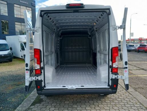 Peugeot Boxer Furgon 3500 L3H2 BlueHDi 180k