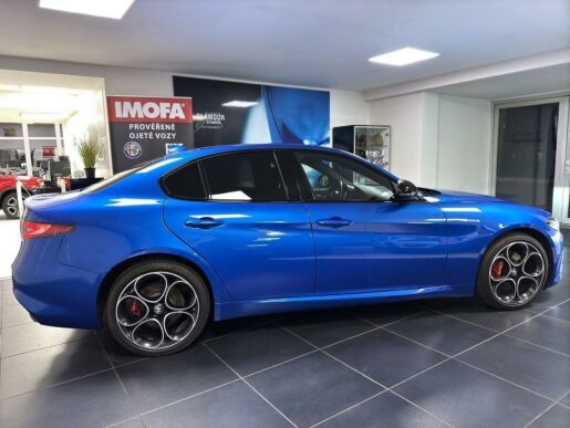 Alfa Romeo Giulia 2.2 JTDm 210k AT8 ZF Q4 4x4 Ve