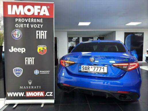 Alfa Romeo Giulia 2.2 JTDm 210k AT8 ZF Q4 4x4 Ve