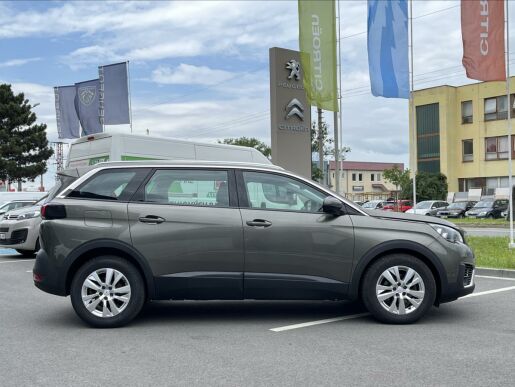 Peugeot 5008 2,0 BlueHDi  Active Navi