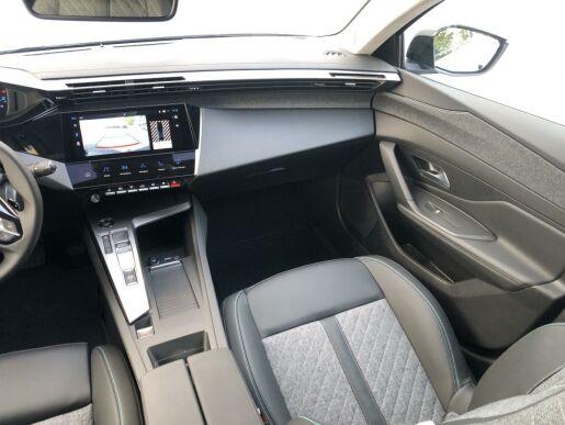 Peugeot 408 ALLURE Hybrid 136 e-DCS6