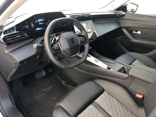 Peugeot 408 ALLURE Hybrid 136 e-DCS6