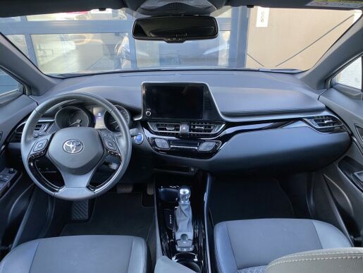 Toyota C-HR STYLE 1.8 HYBRID 122k