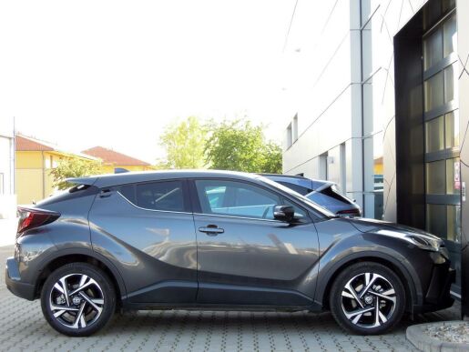 Toyota C-HR STYLE 1.8 HYBRID 122k