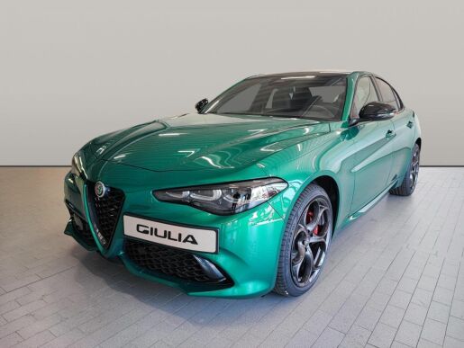 Alfa Romeo Giulia 2,0 Turbo 280k Q4 AT8 TRIBUTO