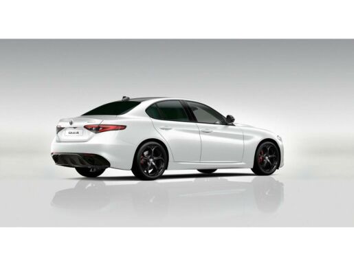 Alfa Romeo Giulia 2.0T 280k AT8 ZF Q4 4x4 Tribut