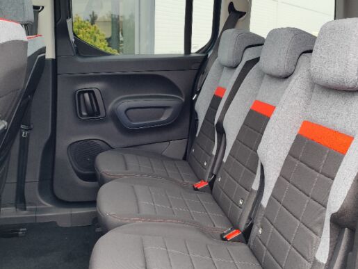 Citroën Berlingo osobní MAX 1.5BlueHDI 130k S&S EAT8 paket XTR+paket střecha MODUTOP