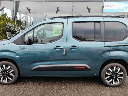 Citroën Berlingo osobní MAX 1.5BlueHDI 130k S&S EAT8 paket XTR+paket střecha MODUTOP