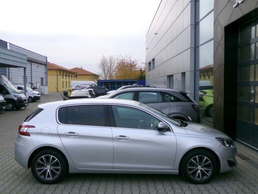 Peugeot 308 ALLURE+ 1,6 BlueHDi 74kW